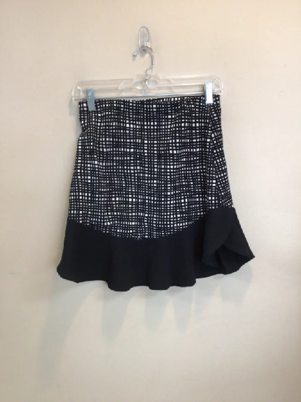 WYATT SIZE XSMALL Ladies SKIRT